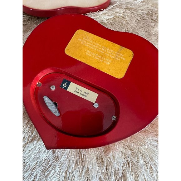 1973 Schmid Brothers Hummel Girl Wood Music Trinket Box Plays “Love Story” ANRI - Picture 3 of 4